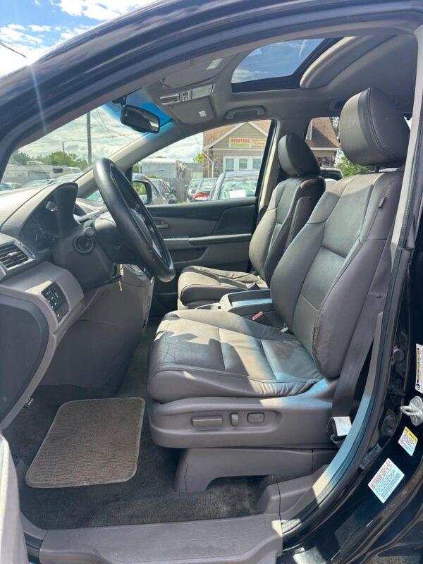 2011 HONDA ODYSSEY EX-L - Image 12