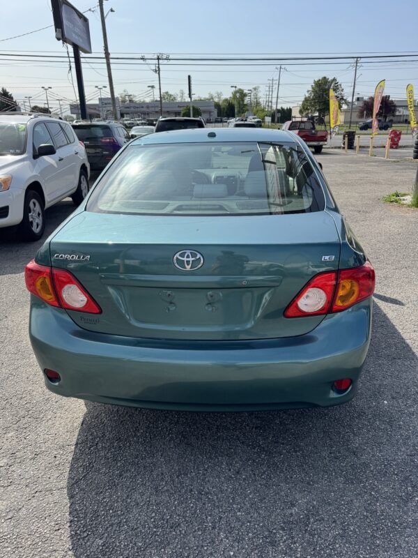 2010 TOYOTA COROLLA - Image 12