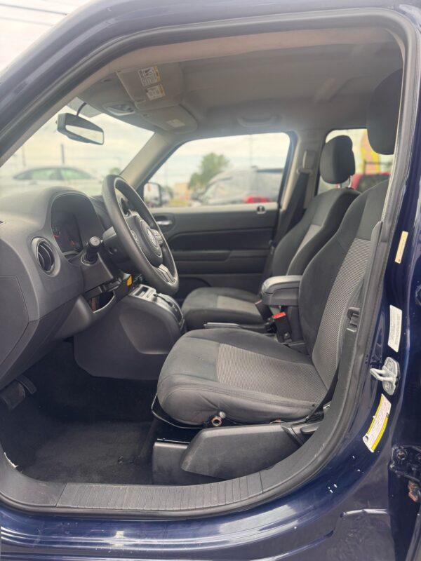 2012 JEEP PATRIOT - Image 11