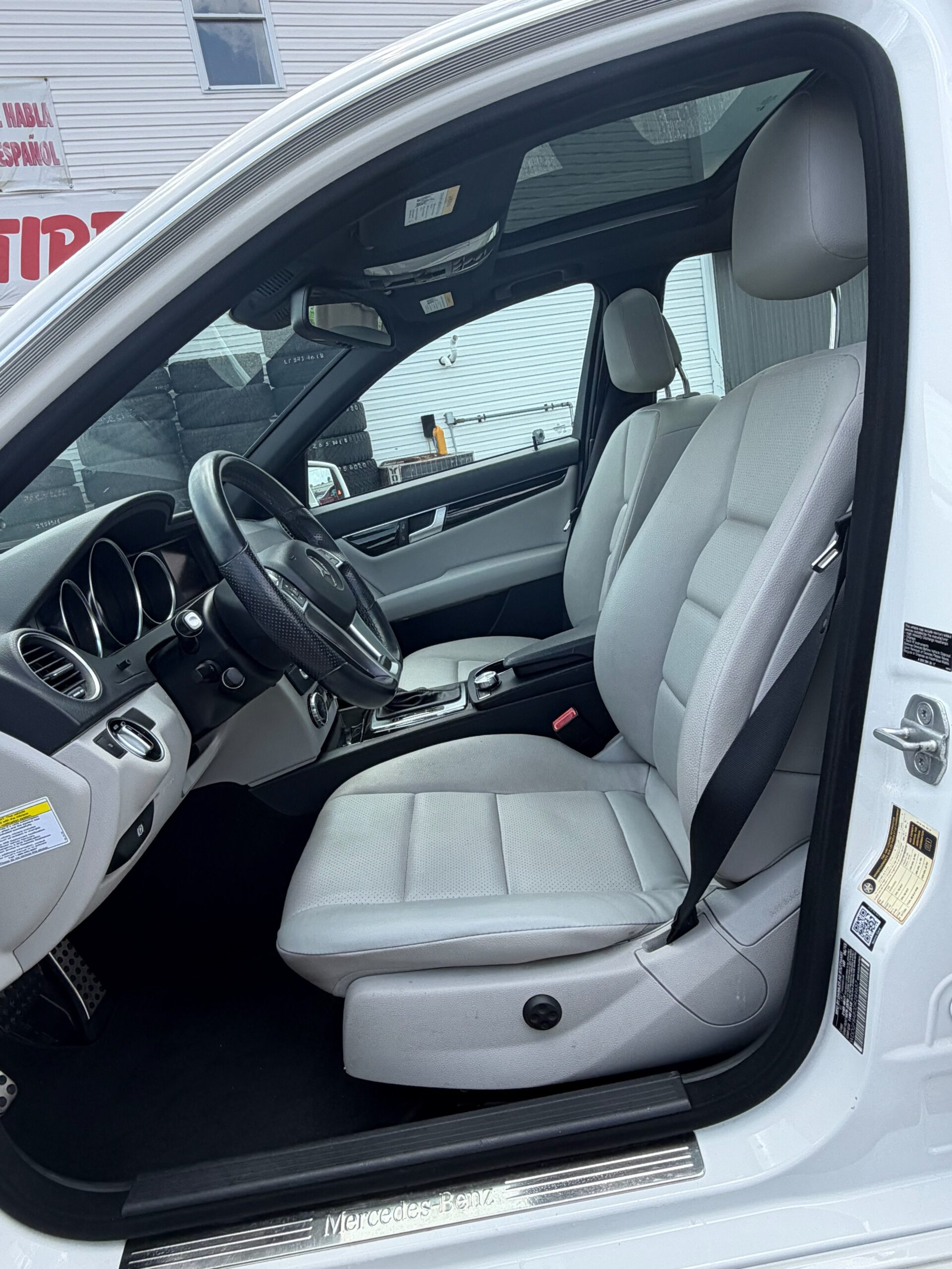 2013 Mercedez-Benz C-Class 300 - Image 13