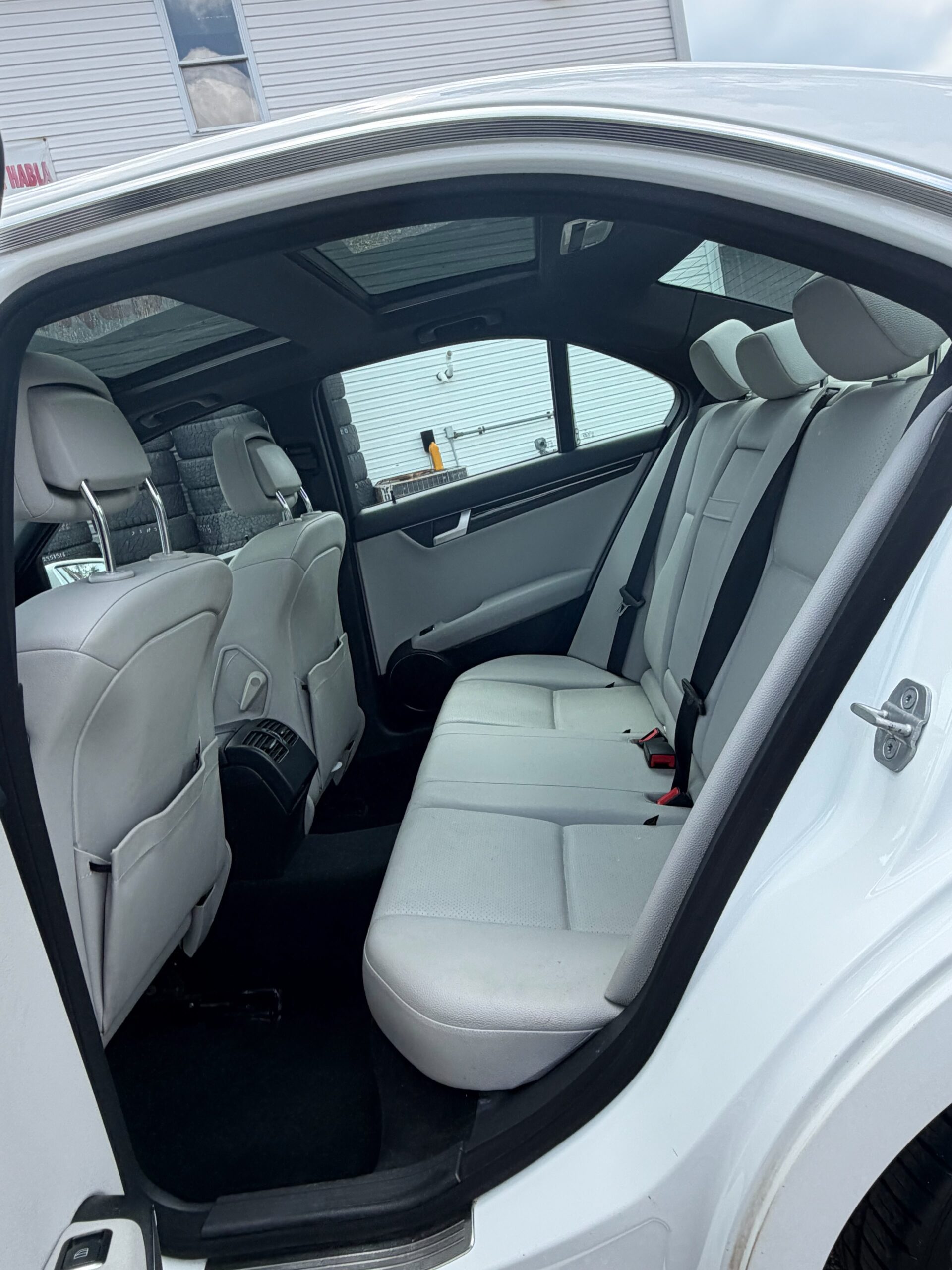 2013 Mercedez-Benz C-Class 300 - Image 12