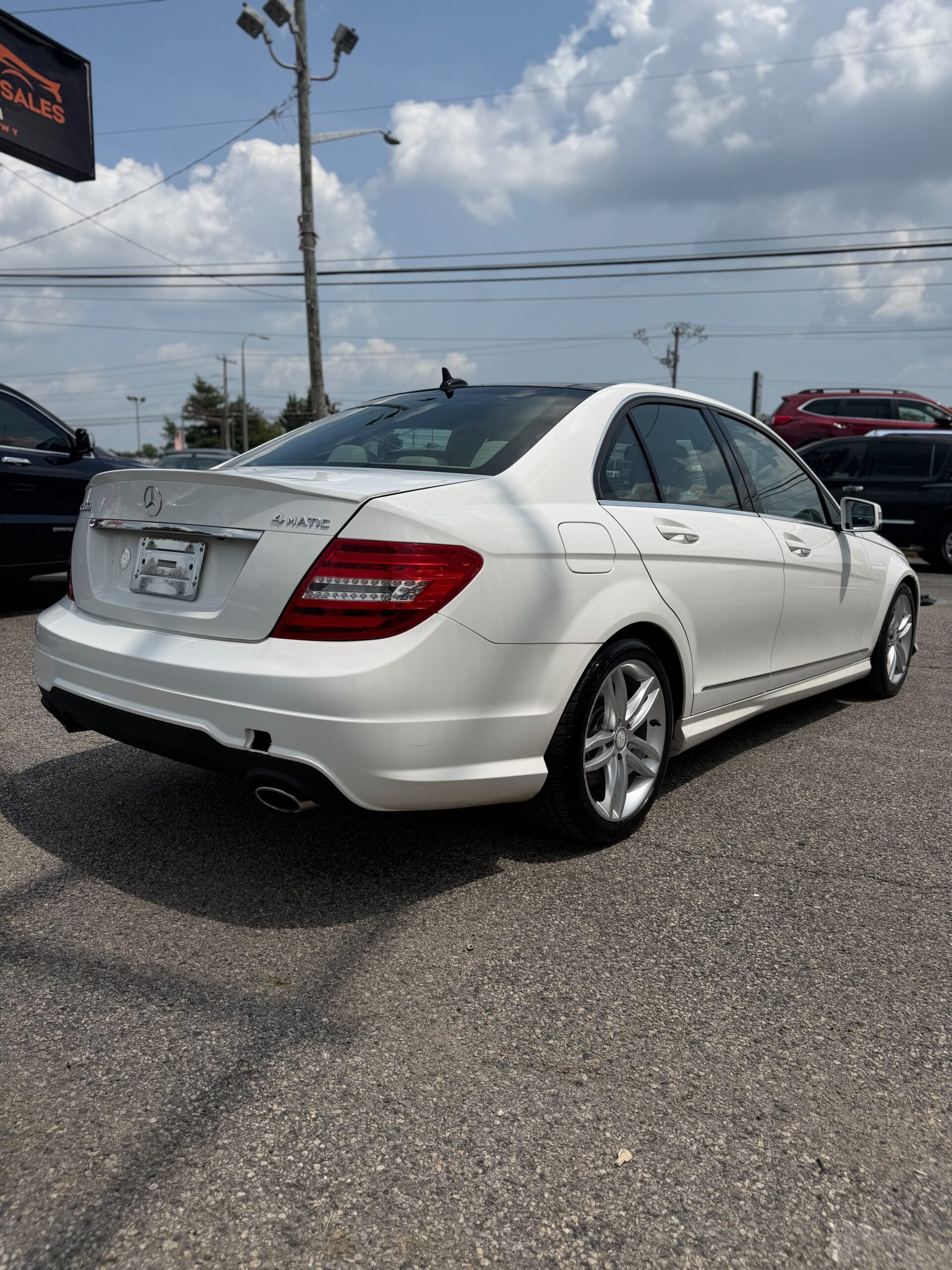 2013 Mercedez-Benz C-Class 300 - Image 8