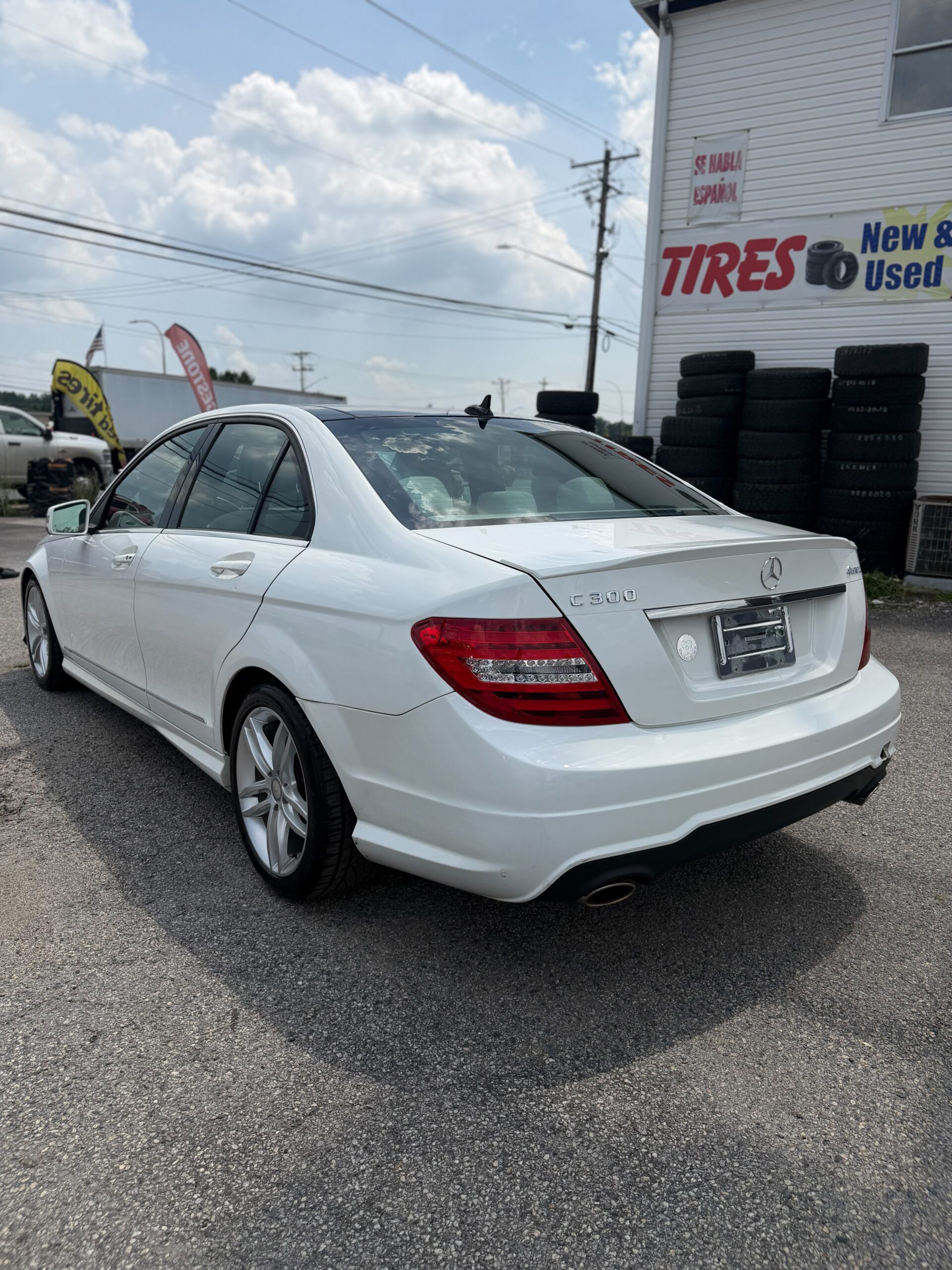 2013 Mercedez-Benz C-Class 300 - Image 17